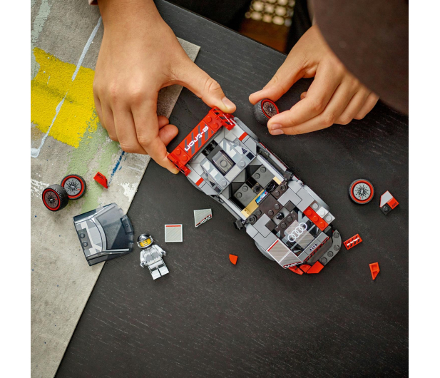 LEGO Speed Champions 76921 Wyścigowe Audi S1 E-tron Quattro - 1220617 - zdjęcie 12